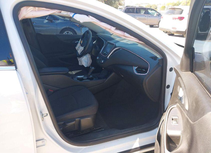 Photo 5 of 2017 Chevrolet Malibu LS (VIN 1G1ZB5ST7HF273640)