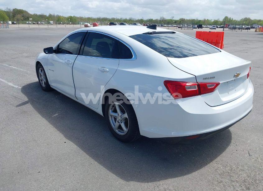 Photo 3 of 2017 Chevrolet Malibu LS (VIN 1G1ZB5ST7HF276411)