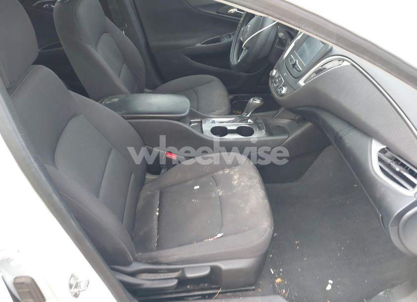 Photo 5 of 2017 Chevrolet Malibu LS (VIN 1G1ZB5ST7HF282063)