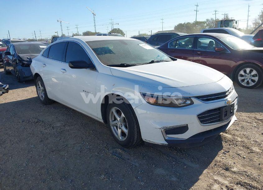 2018 Chevrolet Malibu 1LS (VIN 1G1ZB5ST7JF108371) main photo