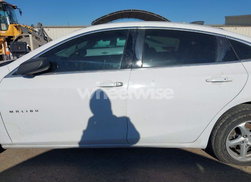Photo 15 of 2018 Chevrolet Malibu 1LS (VIN 1G1ZB5ST7JF108371)