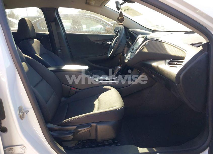 Photo 5 of 2018 Chevrolet Malibu 1LS (VIN 1G1ZB5ST7JF108371)