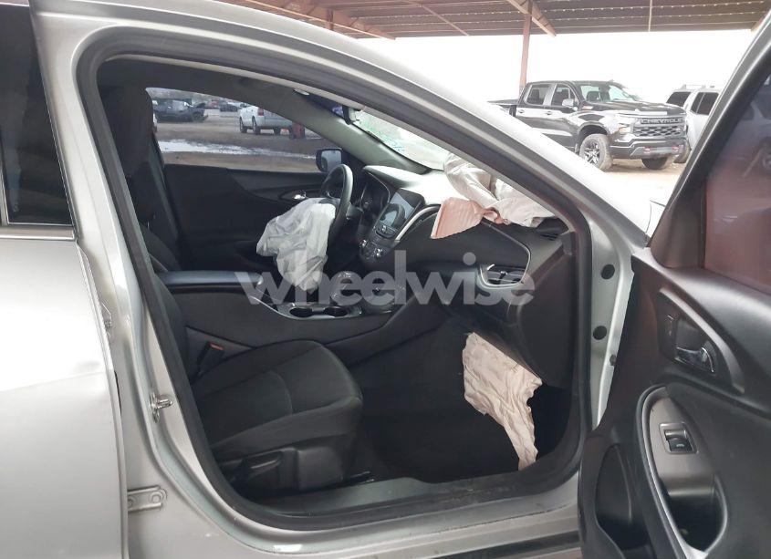 Photo 5 of 2019 Chevrolet Malibu 1LS (VIN 1G1ZB5ST7KF140268)