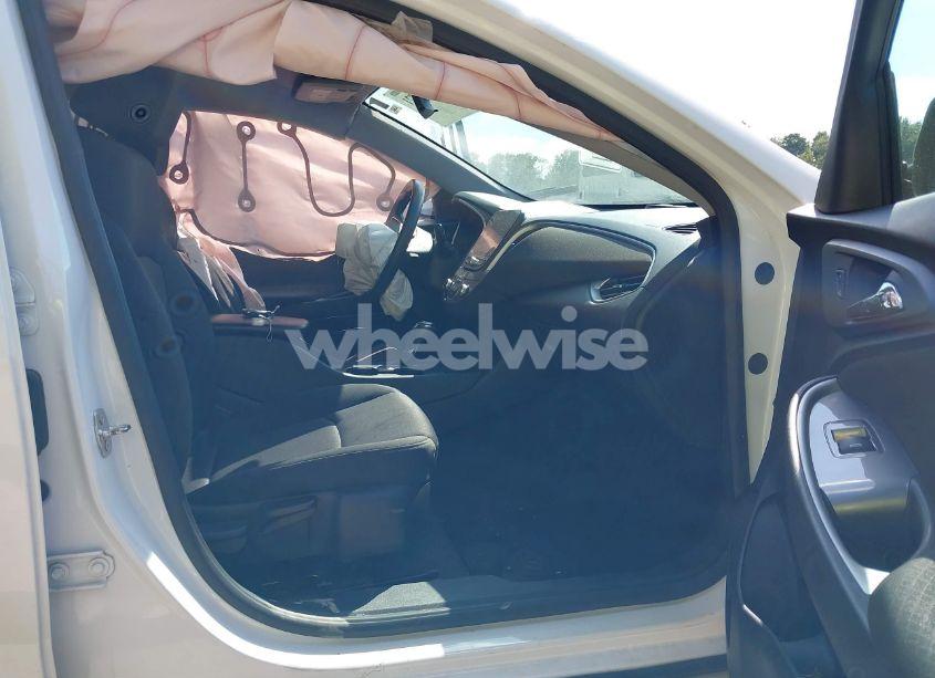Photo 5 of 2019 Chevrolet Malibu 1LS (VIN 1G1ZB5ST7KF224638)