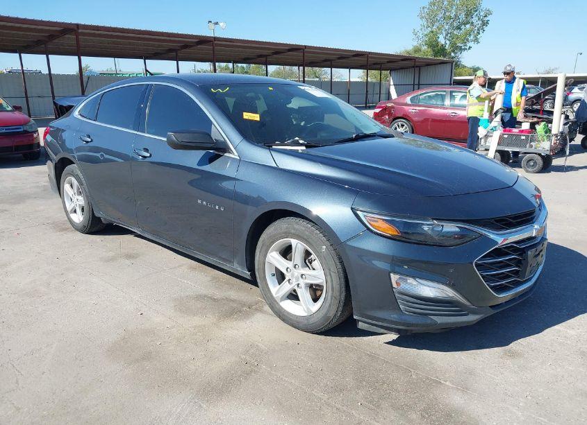 2020 Chevrolet Malibu FWD LS (VIN 1G1ZB5ST7LF077691) main photo