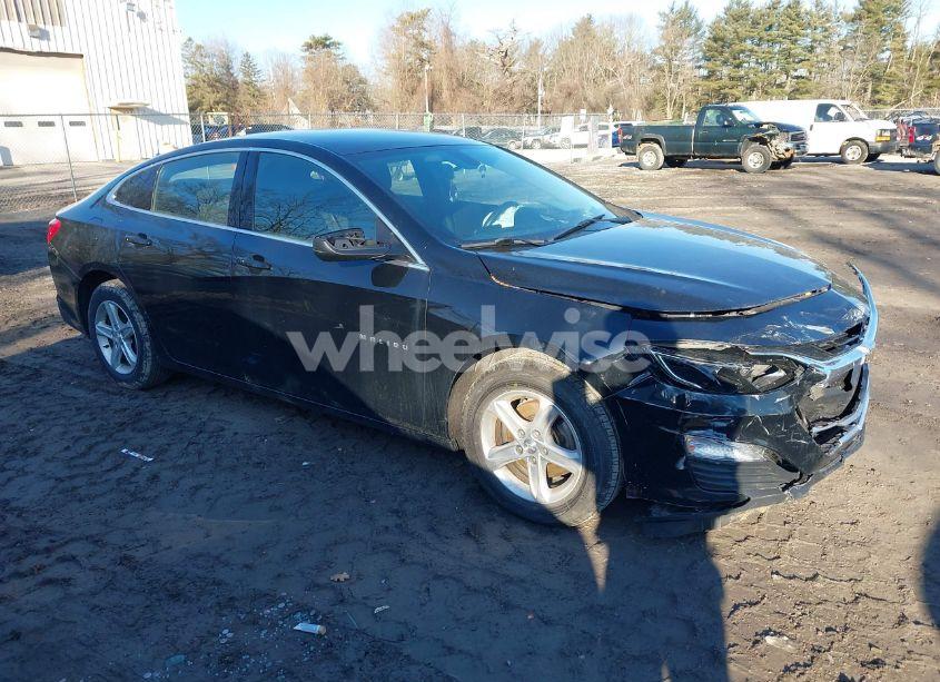 2020 Chevrolet Malibu FWD LS (VIN 1G1ZB5ST7LF116926) main photo