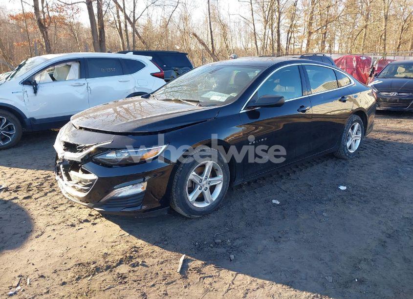 Photo 2 of 2020 Chevrolet Malibu FWD LS (VIN 1G1ZB5ST7LF116926)