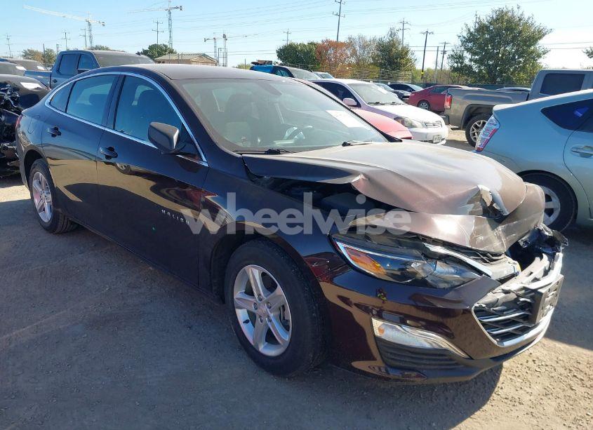 2020 Chevrolet Malibu FWD LS (VIN 1G1ZB5ST7LF127439) main photo