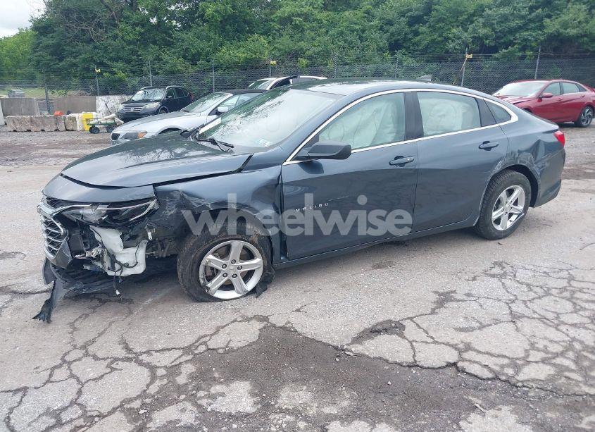 Photo 2 of 2021 Chevrolet Malibu FWD LS (VIN 1G1ZB5ST7MF014480)