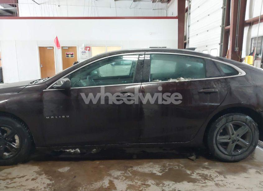 Photo 14 of 2021 Chevrolet Malibu FWD LS (VIN 1G1ZB5ST7MF051416)