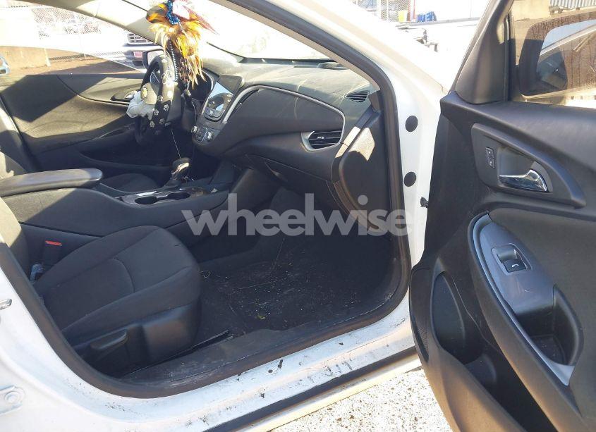 Photo 5 of 2022 Chevrolet Malibu FWD LS (VIN 1G1ZB5ST7NF213532)