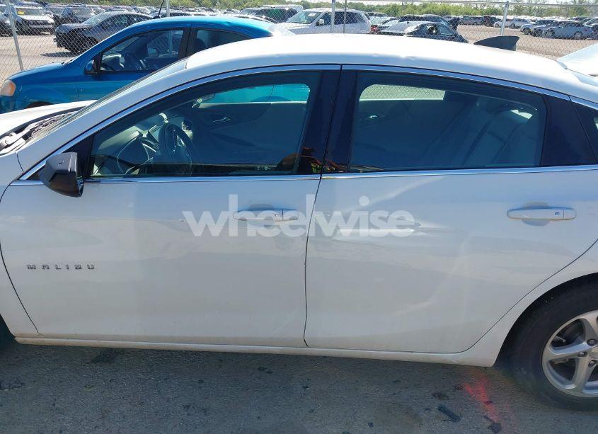 Photo 14 of 2016 Chevrolet Malibu LS (VIN 1G1ZB5ST8GF181550)