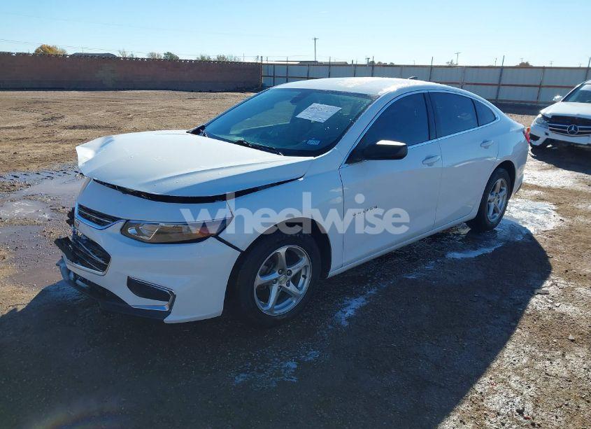 Photo 2 of 2016 Chevrolet Malibu LS (VIN 1G1ZB5ST8GF192564)
