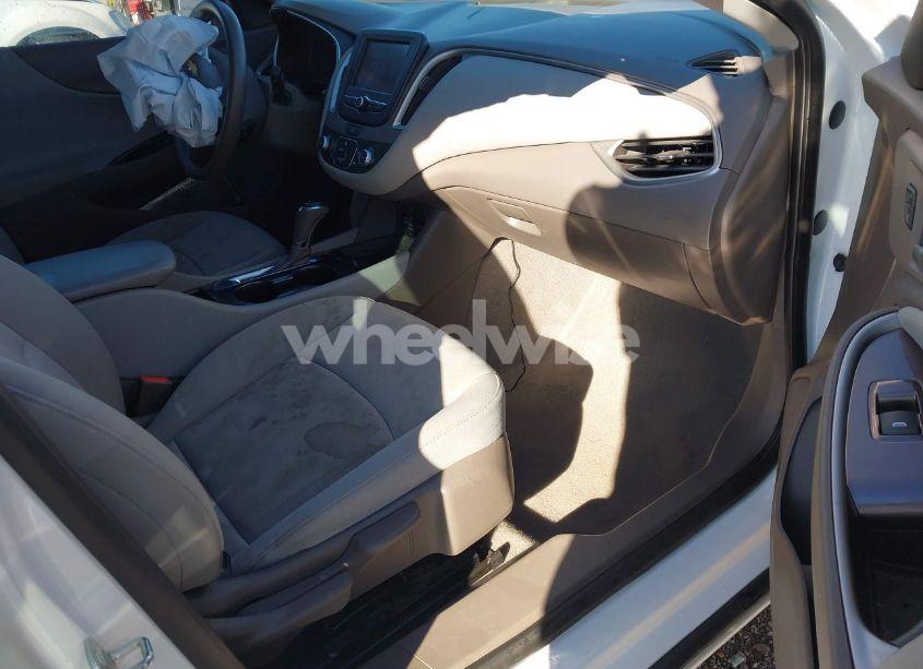 Photo 5 of 2016 Chevrolet Malibu LS (VIN 1G1ZB5ST8GF192564)