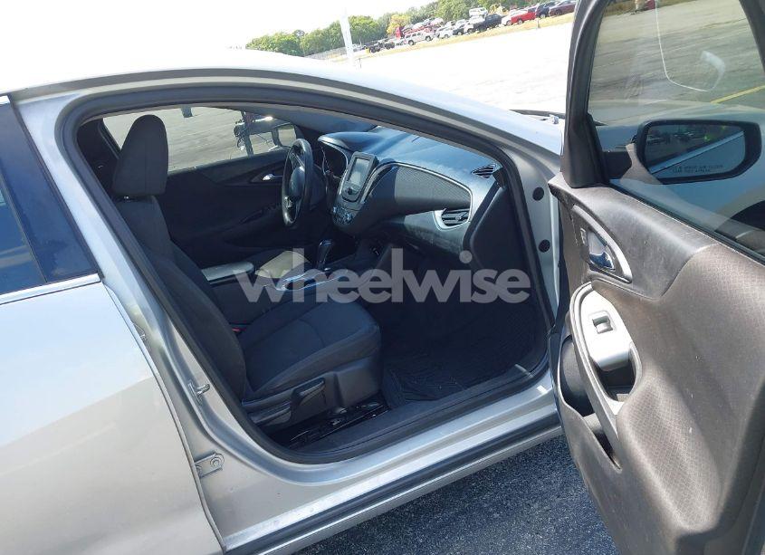 Photo 5 of 2016 Chevrolet Malibu LS (VIN 1G1ZB5ST8GF253265)