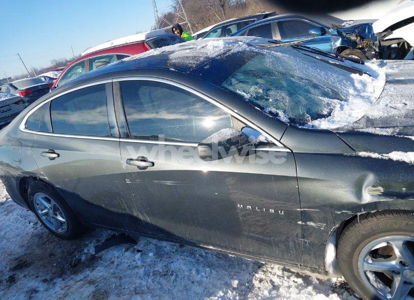 Photo 13 of 2017 Chevrolet Malibu LS (VIN 1G1ZB5ST8HF110849)