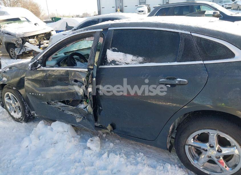 Photo 14 of 2017 Chevrolet Malibu LS (VIN 1G1ZB5ST8HF110849)