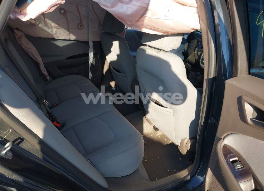 Photo 8 of 2017 Chevrolet Malibu LS (VIN 1G1ZB5ST8HF110849)