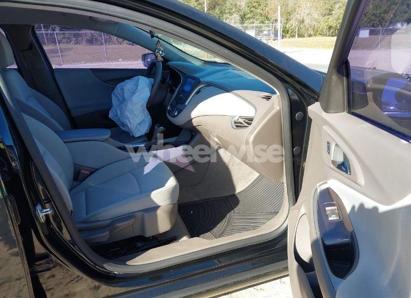 Photo 5 of 2017 Chevrolet Malibu LS (VIN 1G1ZB5ST8HF140417)