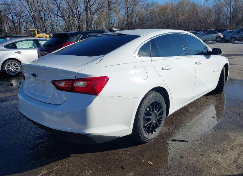 Photo 4 of 2017 Chevrolet Malibu LS (VIN 1G1ZB5ST8HF176561)
