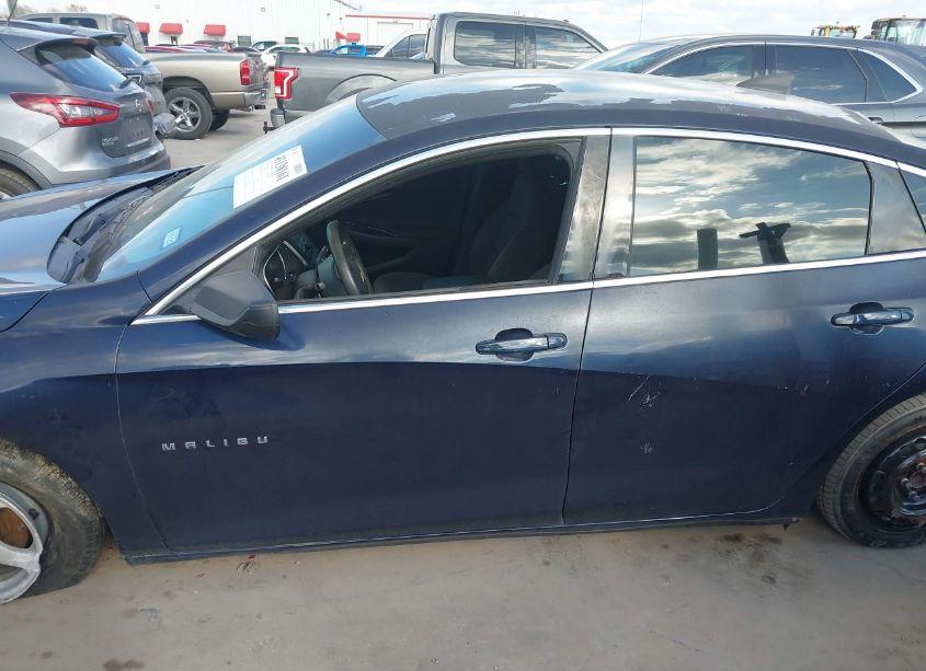 Photo 14 of 2017 Chevrolet Malibu LS (VIN 1G1ZB5ST8HF181355)