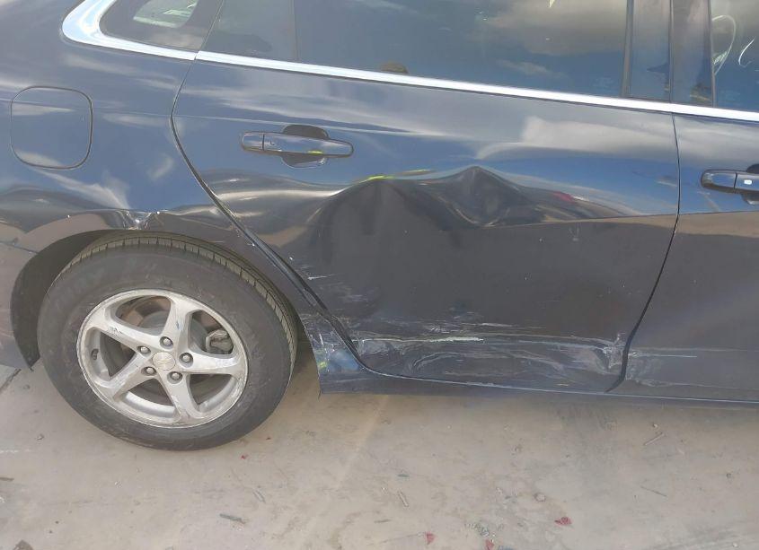 Photo 6 of 2017 Chevrolet Malibu LS (VIN 1G1ZB5ST8HF181355)