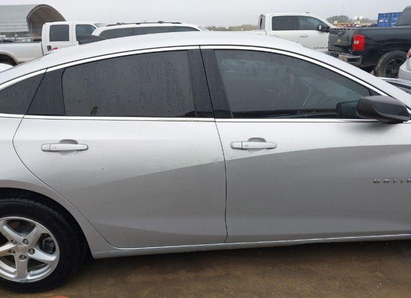 Photo 13 of 2017 Chevrolet Malibu LS (VIN 1G1ZB5ST8HF201796)