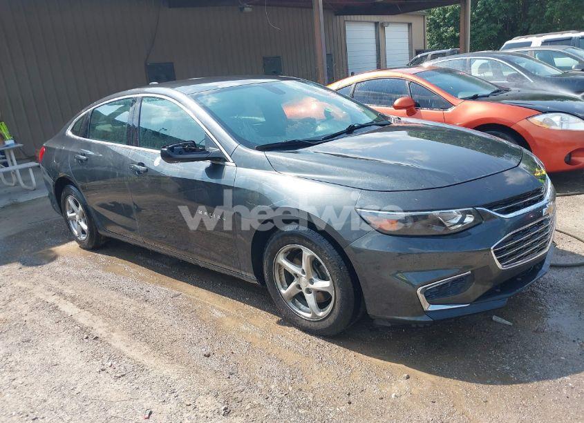 2017 Chevrolet Malibu LS (VIN 1G1ZB5ST8HF207310) main photo