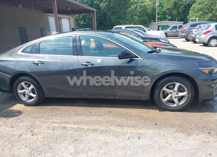 Photo 13 of 2017 Chevrolet Malibu LS (VIN 1G1ZB5ST8HF207310)