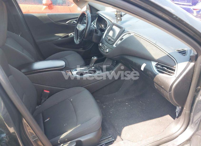 Photo 5 of 2017 Chevrolet Malibu LS (VIN 1G1ZB5ST8HF207310)