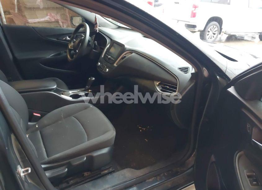 Photo 5 of 2017 Chevrolet Malibu LS (VIN 1G1ZB5ST8HF254997)