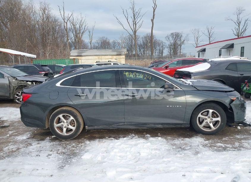 Photo 13 of 2017 Chevrolet Malibu LS (VIN 1G1ZB5ST8HF274053)