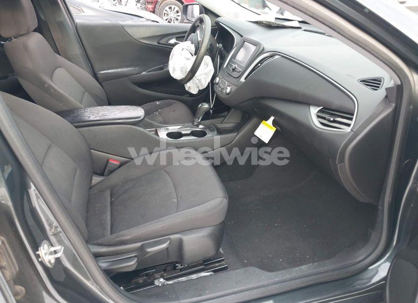 Photo 5 of 2017 Chevrolet Malibu LS (VIN 1G1ZB5ST8HF274053)