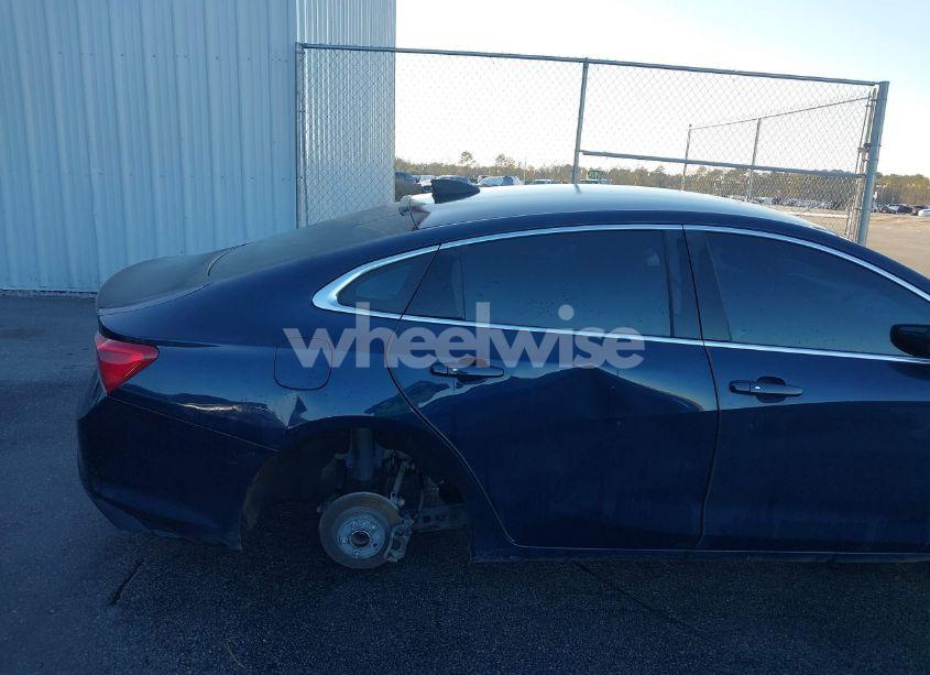 Photo 6 of 2017 Chevrolet Malibu LS (VIN 1G1ZB5ST8HF275946)