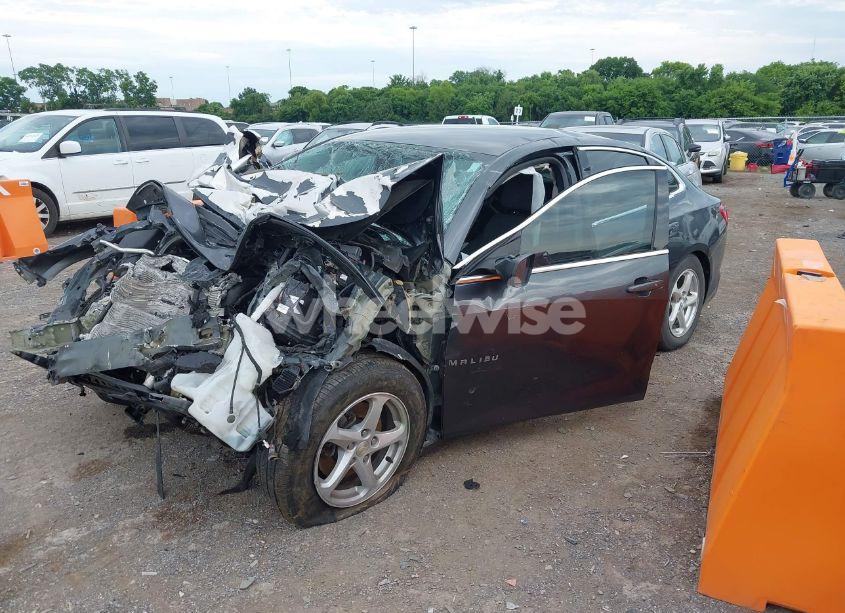 Photo 2 of 2018 Chevrolet Malibu 1LS (VIN 1G1ZB5ST8JF140729)