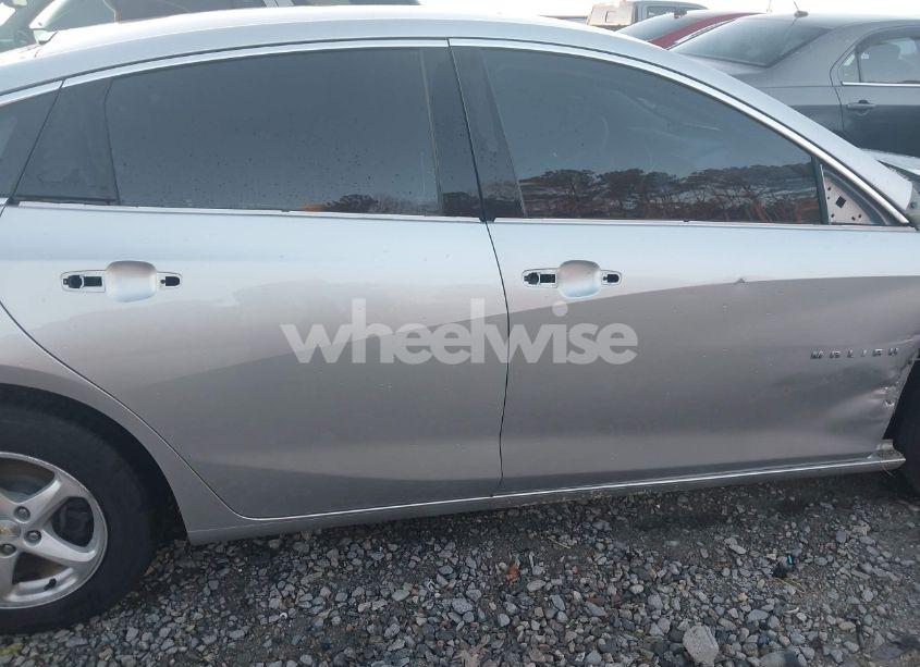 Photo 13 of 2018 Chevrolet Malibu 1LS (VIN 1G1ZB5ST8JF189820)