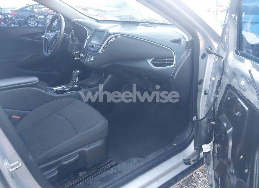 Photo 5 of 2018 Chevrolet Malibu 1LS (VIN 1G1ZB5ST8JF189820)