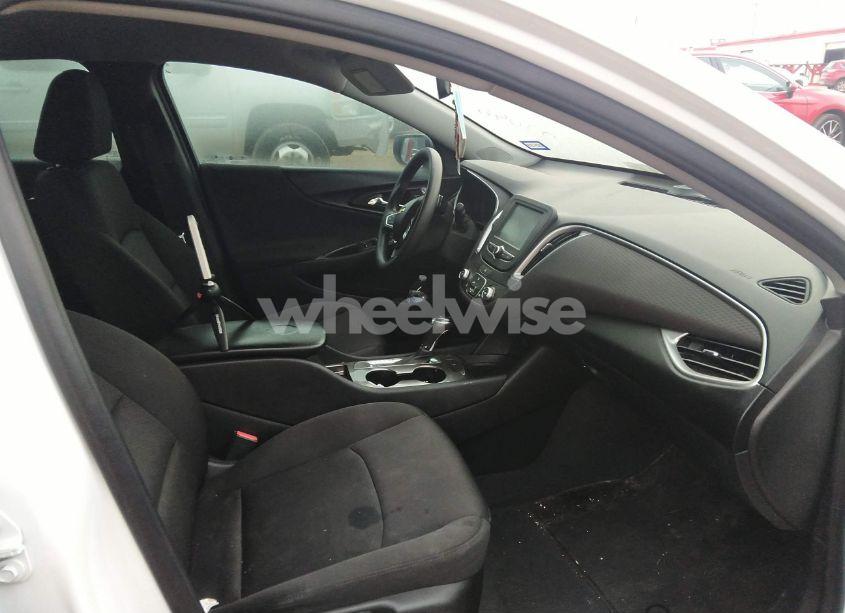 Photo 5 of 2018 Chevrolet Malibu 1LS (VIN 1G1ZB5ST8JF220466)