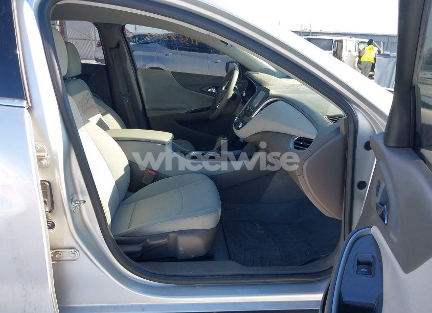 Photo 5 of 2018 Chevrolet Malibu 1LS (VIN 1G1ZB5ST8JF272079)