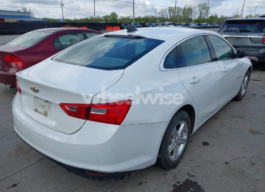 Photo 4 of 2019 Chevrolet Malibu 1LS (VIN 1G1ZB5ST8KF203815)