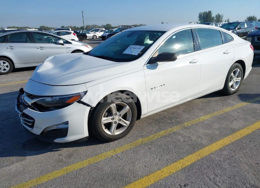Photo 2 of 2019 Chevrolet Malibu 1LS (VIN 1G1ZB5ST8KF223370)
