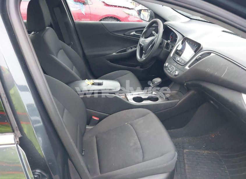 Photo 5 of 2021 Chevrolet Malibu FWD LS (VIN 1G1ZB5ST8MF053000)