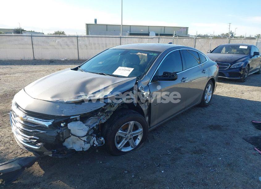 Photo 2 of 2022 Chevrolet Malibu (VIN 1G1ZB5ST8NF186292)