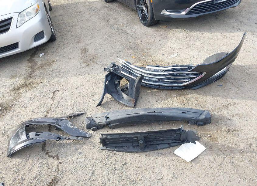 Photo 11 of 2022 Chevrolet Malibu FWD LS (VIN 1G1ZB5ST8NF204838)