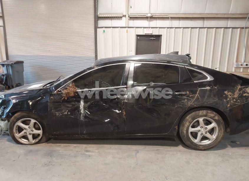 Photo 13 of 2016 Chevrolet Malibu LS (VIN 1G1ZB5ST9GF302070)