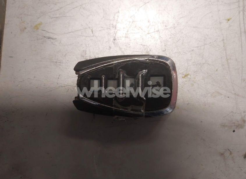 Photo 11 of 2016 Chevrolet Malibu LS (VIN 1G1ZB5ST9GF307012)