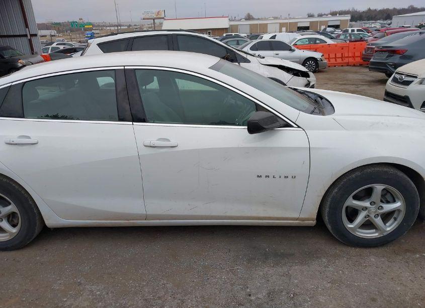 Photo 13 of 2017 Chevrolet Malibu LS (VIN 1G1ZB5ST9HF125800)