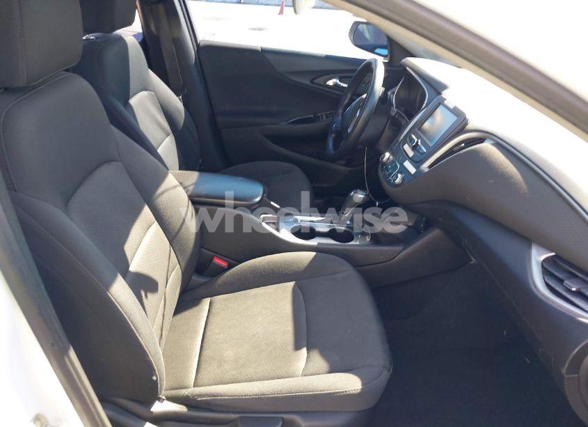 Photo 5 of 2017 Chevrolet Malibu LS (VIN 1G1ZB5ST9HF132813)