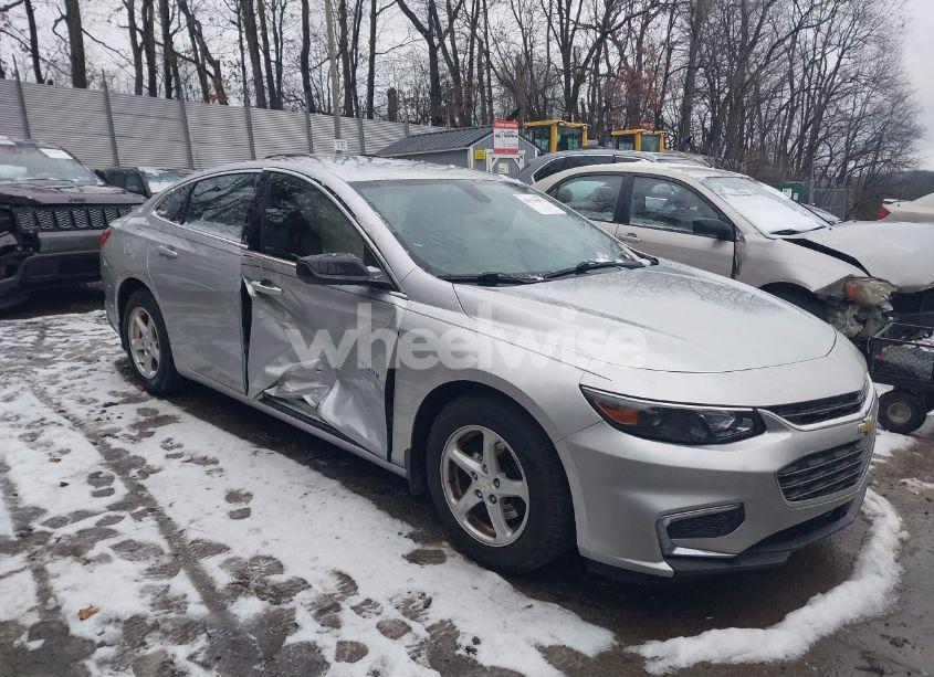 2017 Chevrolet Malibu LS (VIN 1G1ZB5ST9HF140085) main photo