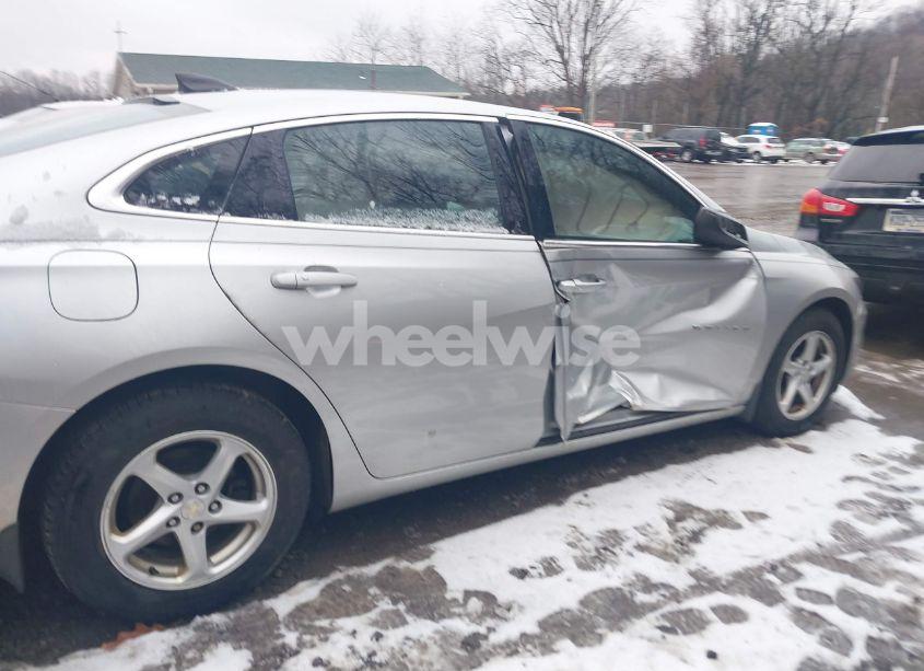 Photo 22 of 2017 Chevrolet Malibu LS (VIN 1G1ZB5ST9HF140085)